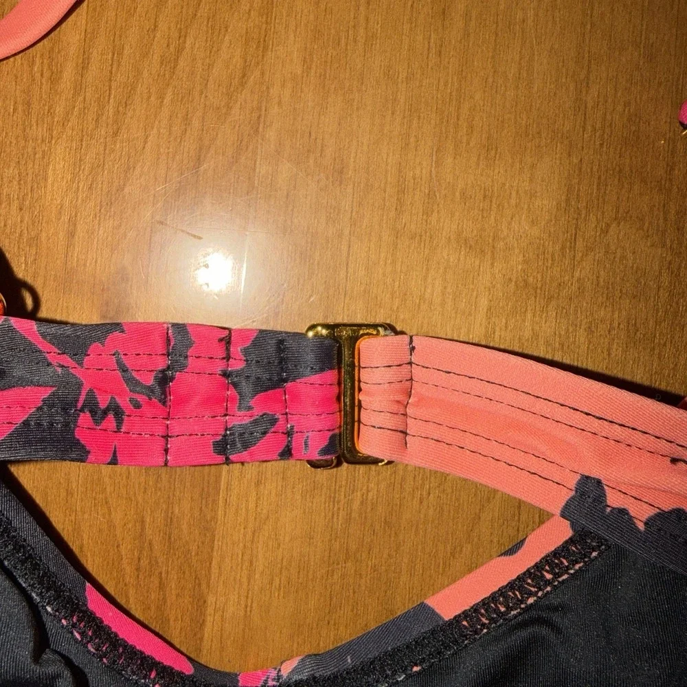 NEW Perfect Vacation Swim x Tillys Neon Floral Bikini TOP Size Small Pink Orange